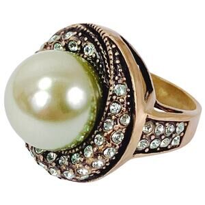Signed Heidi Daus Mint Green Faux Pearl Rhinestone Statement Ring VTG Size 5.75